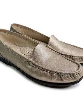 SAS Simplify Slip On Loafer in Gold Metallic Leather Size 11N USA NWOB